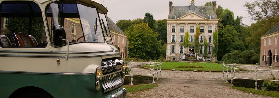 Veteraan autobus op locatie